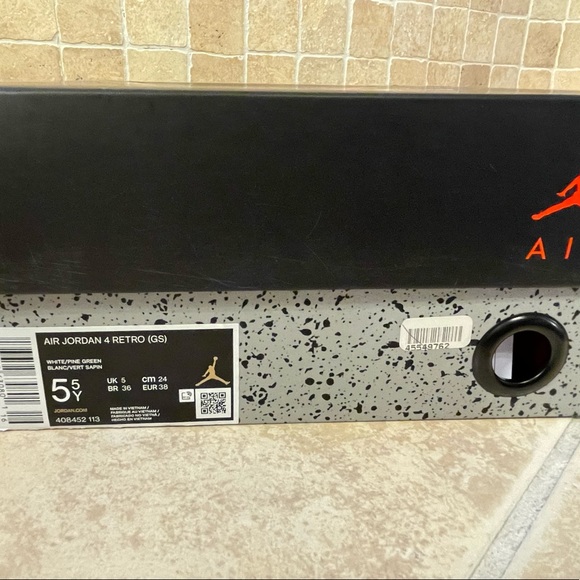 2020 Air Jordan 4 Retro GS in Green Metallic - 5.5Y - Picture 13 of 14